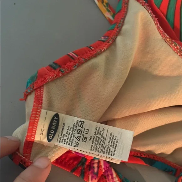 Old Navy Red Floral Bikini Top - Picture 4 of 7